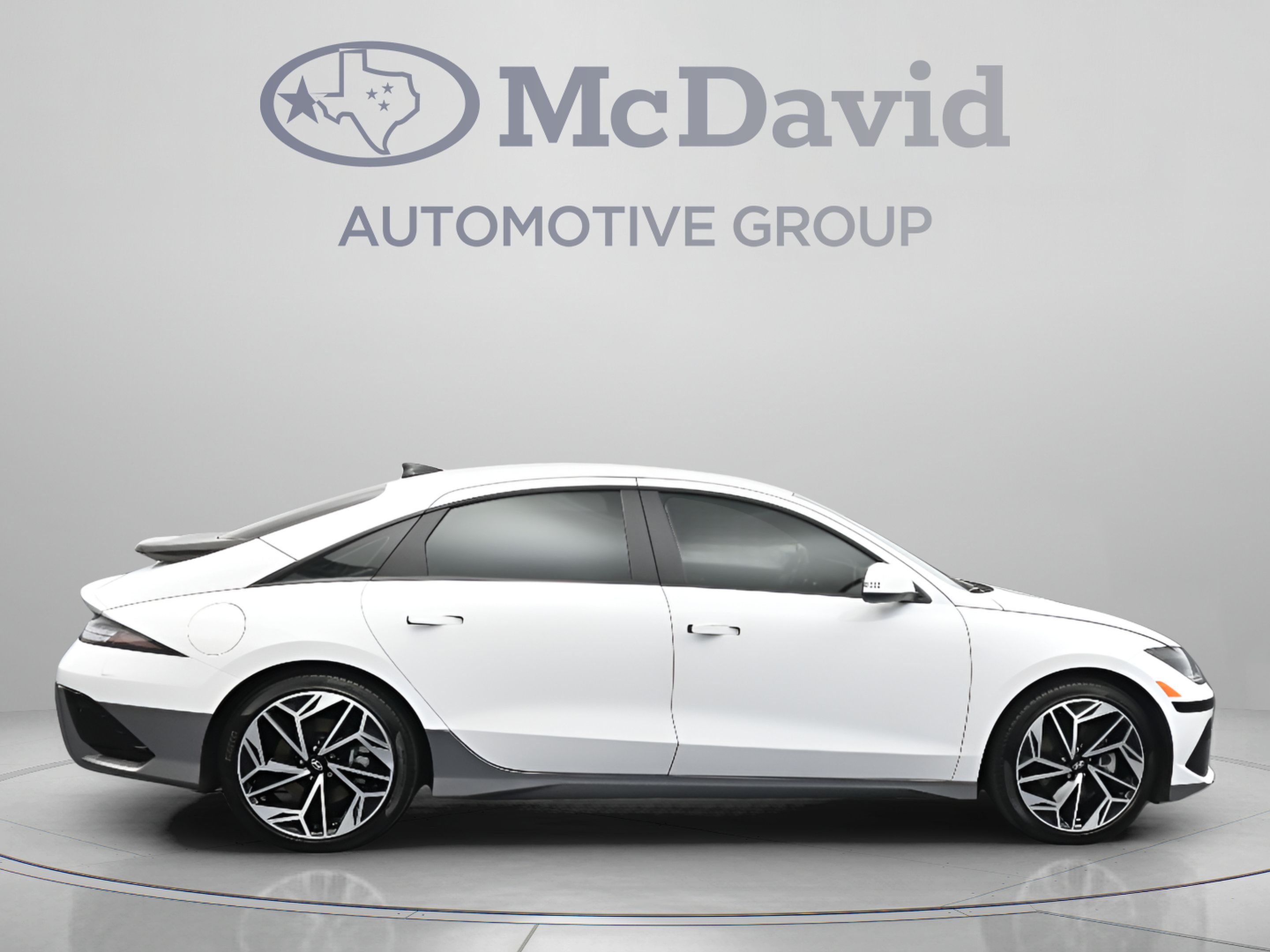Used 2025 Hyundai Ioniq 6 SEL RWD image 9
