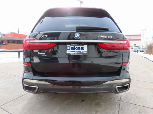 Used 2021 BMW X7 M50i image 6