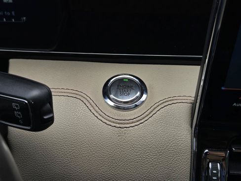 Used 2024 Lincoln Navigator Reserve AWD/4WD image 24