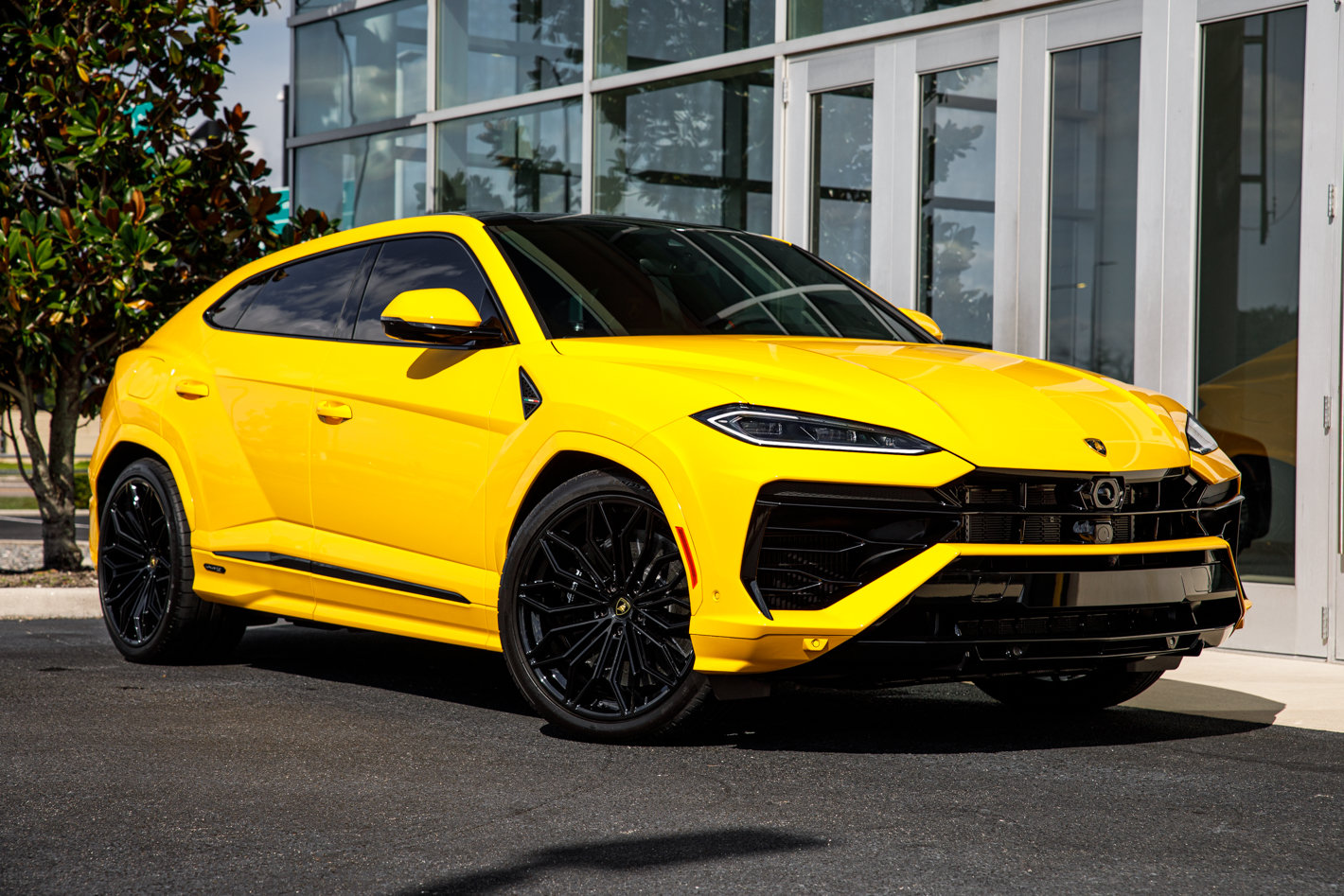 Used 2025 Lamborghini Urus S AWD/4WD image 25