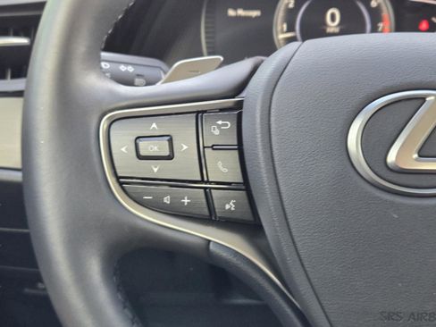 Used 2024 Lexus ES 350 w/ Premium Package FWD image 16