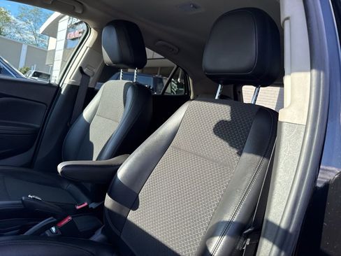 Certified 2022 Buick Encore Preferred w/ Safety Package image 16