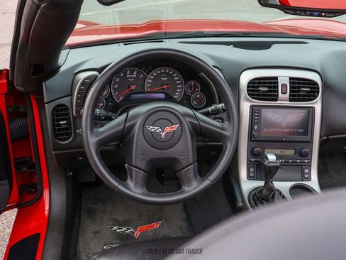 Used 2005 Chevrolet Corvette Convertible w/ Preferred Equipment Group image 55