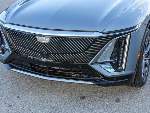 New 2026 Cadillac Lyriq Luxury image 11