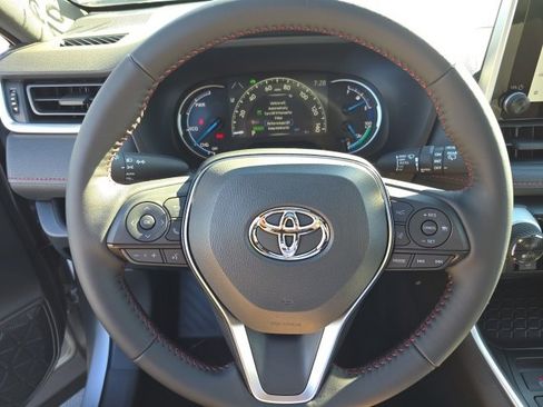 New 2025 Toyota RAV4 SE image 14