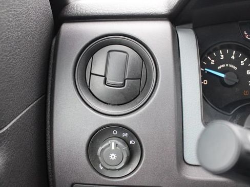 Used 2013 Ford F150 STX w/ Mid Equipment Group AWD/4WD image 6