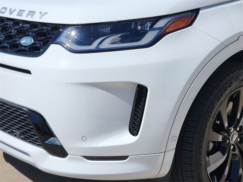 Used 2025 Land Rover Discovery Sport S image 8