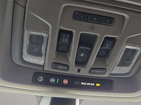 Used 2020 Chevrolet Silverado 1500 LT Trail Boss image 30