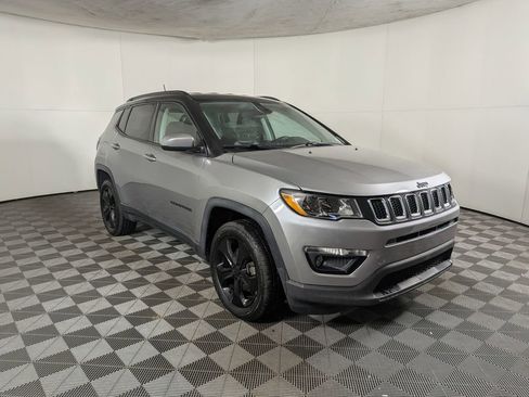 Used 2019 Jeep Compass Altitude image 5