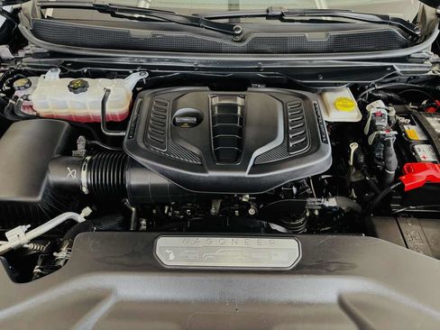 Used 2025 Jeep Wagoneer Series II AWD/4WD image 21