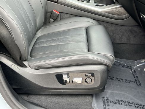 Used 2024 BMW X7 M60i w/ Executive Package image 31