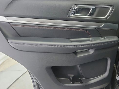 Used 2018 Ford Explorer Sport image 24