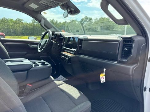 Used 2023 Chevrolet Silverado 1500 LT image 11