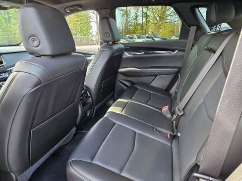 Certified 2025 Cadillac XT5 Premium Luxury image 8