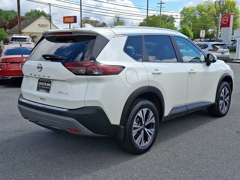 Certified 2023 Nissan Rogue SV w/ SV Premium B Package AWD/4WD image 8