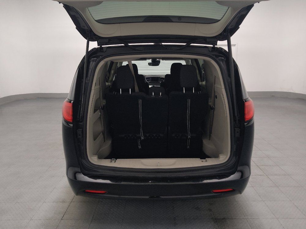 Used 2024 Chrysler Voyager LX FWD image 29