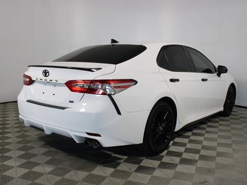 Used 2019 Toyota Camry SE FWD image 12