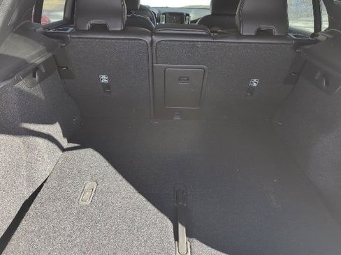 Used 2023 Volvo XC40 B5 Plus w/ Protection Package Premier image 16