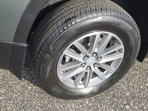 Used 2023 Chevrolet Traverse LT image 26