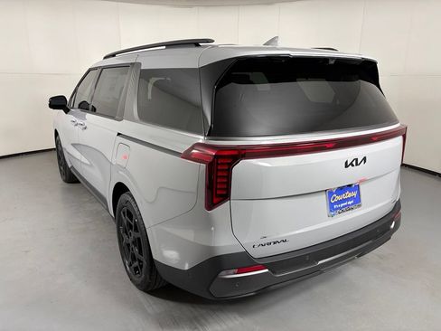 New 2026 Kia Carnival SX Prestige FWD image 7