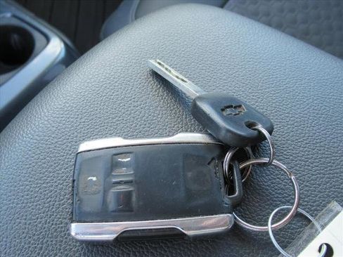 Used 2016 Chevrolet Colorado Z71 image 28