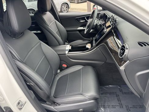 Used 2025 Mercedes-Benz GLC 300 image 6