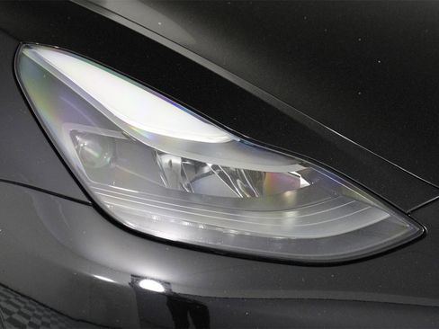 Used 2023 Tesla Model 3 Standard Range image 23