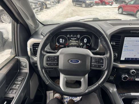 Used 2022 Ford F150 Lariat w/ Equipment Group 502A High image 9