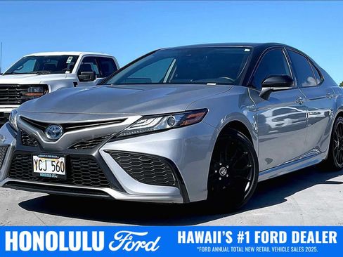 Used 2021 Toyota Camry XSE FWD image 1