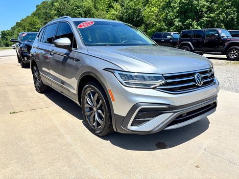 Used 2022 Volkswagen Tiguan SE AWD/4WD image 5