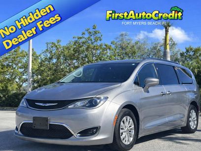 Used 2019 Chrysler Pacifica Touring-L