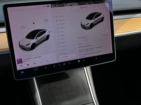 Used 2020 Tesla Model Y Long Range AWD/4WD image 20