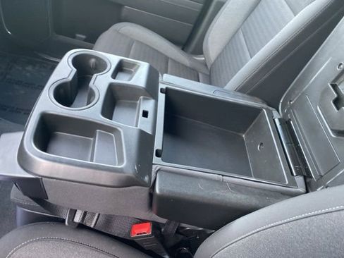 Used 2022 Chevrolet Silverado 1500 LT image 18