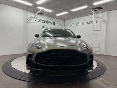 Used 2023 Aston Martin DBX 707 AWD/4WD image 2