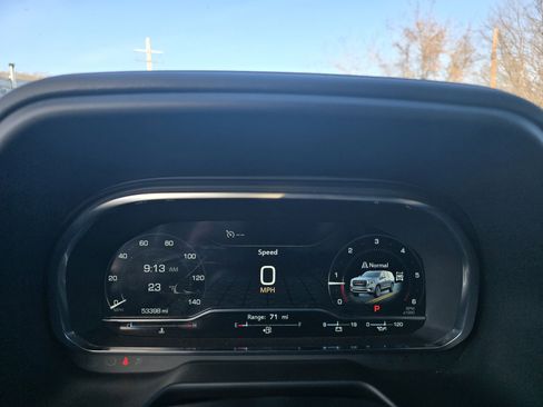 Used 2024 GMC Yukon SLT image 25