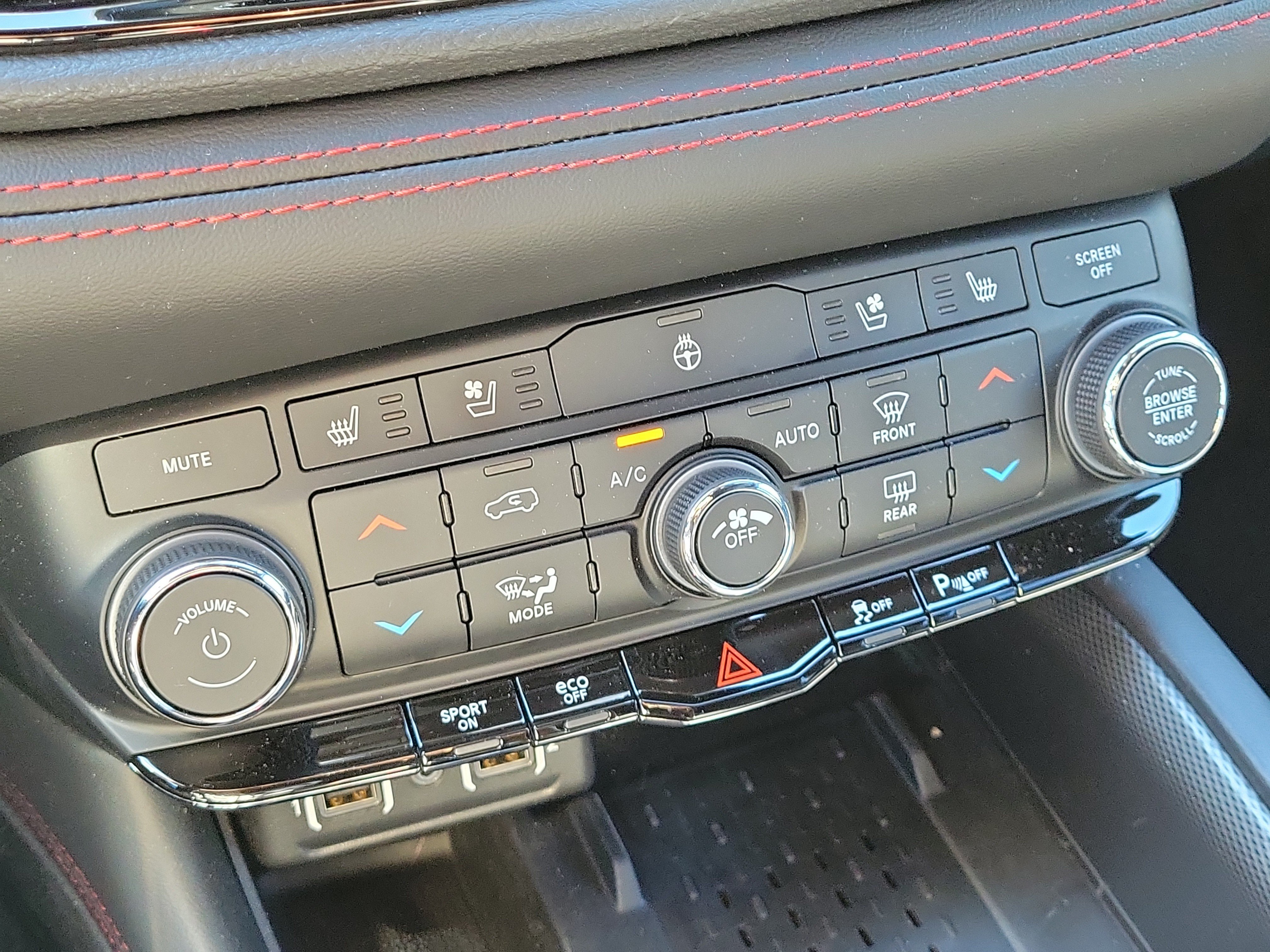 Used 2025 Dodge Durango R/T AWD/4WD image 21