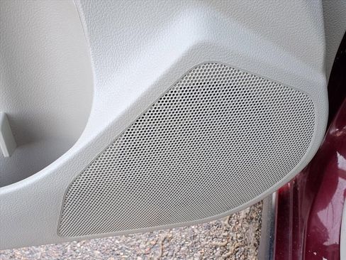 Used 2013 Subaru Crosstrek 2.0i Limited w/ Popular Pkg 2 image 16