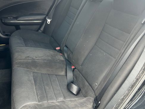 Used 2013 Dodge Charger SE image 9
