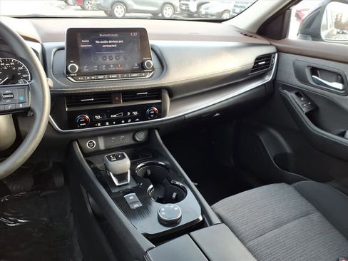 Used 2023 Nissan Rogue SV image 13