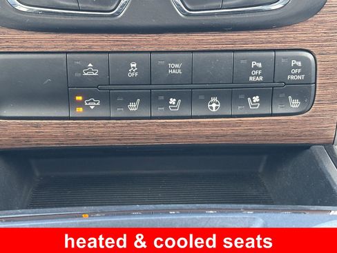 Used 2014 RAM 1500 Laramie w/ Convenience Group image 5