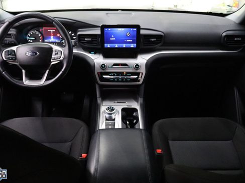 Certified 2023 Ford Explorer XLT image 29