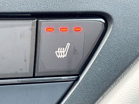 Certified 2023 Honda Accord EX image 22