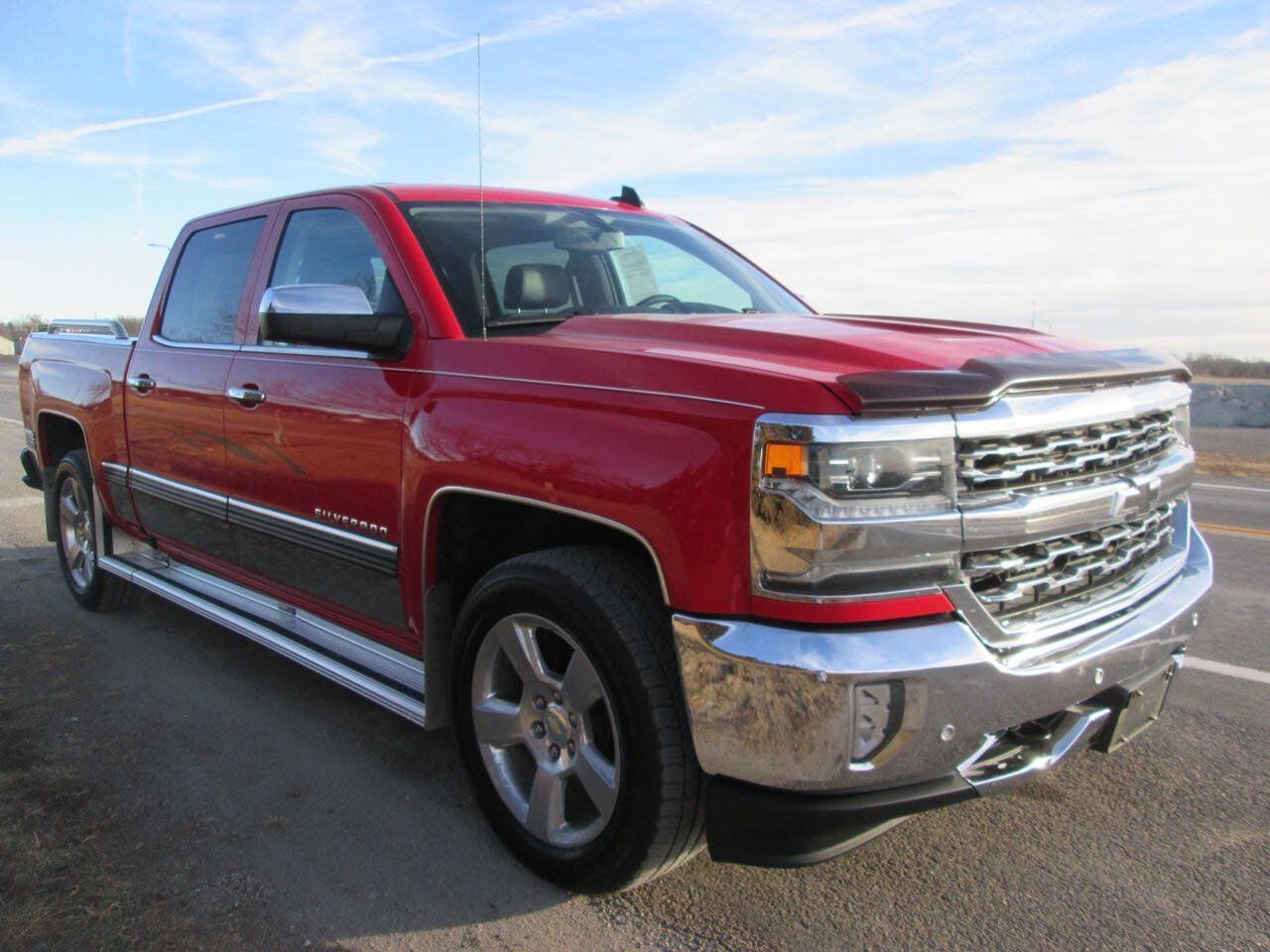 Used 2017 Chevrolet Silverado 1500 LTZ w/ Sport Package AWD/4WD image 4