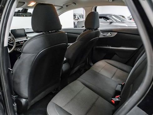 Used 2022 Kia Forte LXS image 29