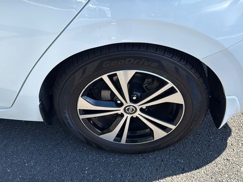 Certified 2020 Nissan Sentra SV FWD image 21