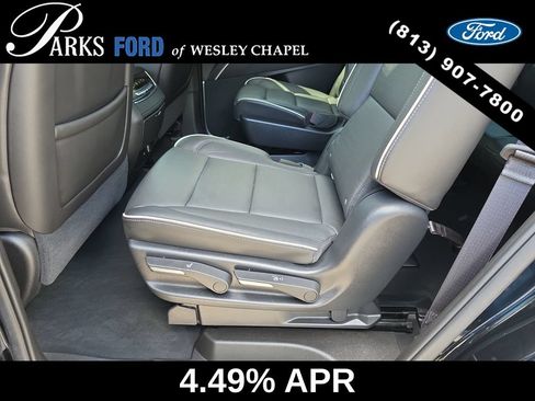 Used 2021 Cadillac Escalade Premium Luxury RWD image 15