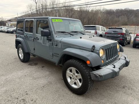 Used 2015 Jeep Wrangler Unlimited Sport w/ Quick Order Package 24S AWD/4WD image 3