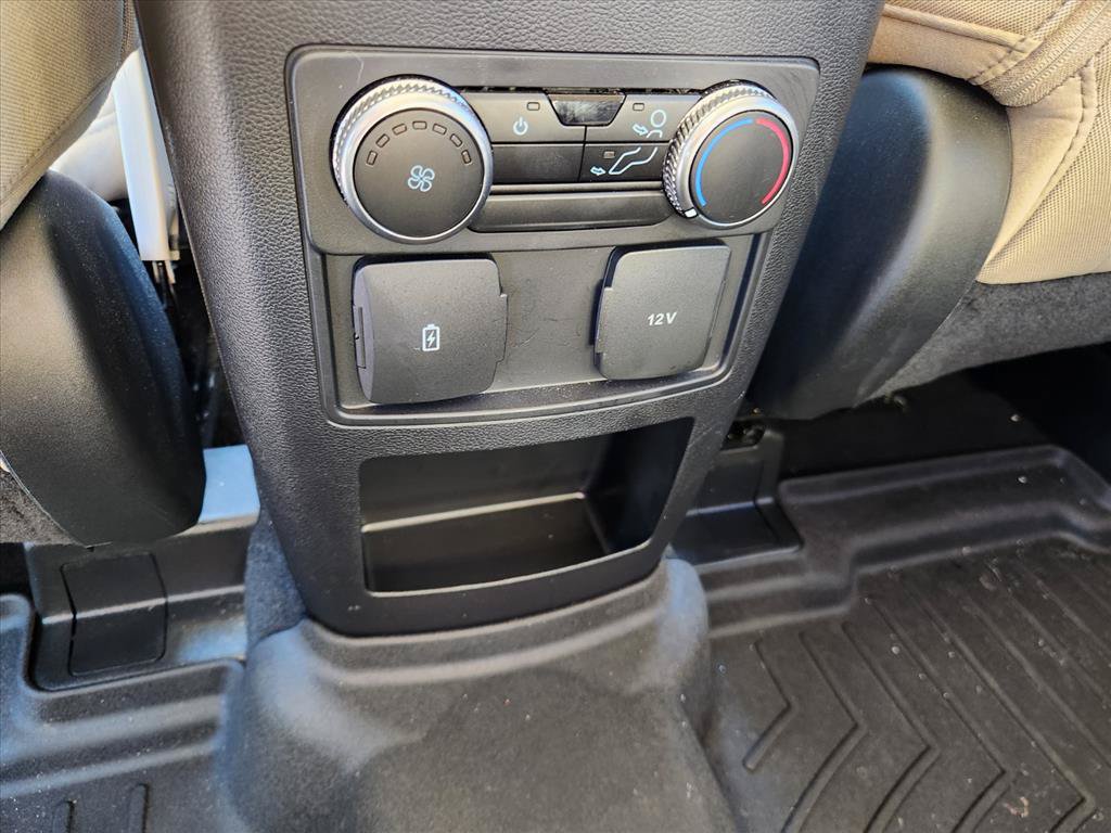 Used 2021 Ford Explorer XLT AWD/4WD image 14