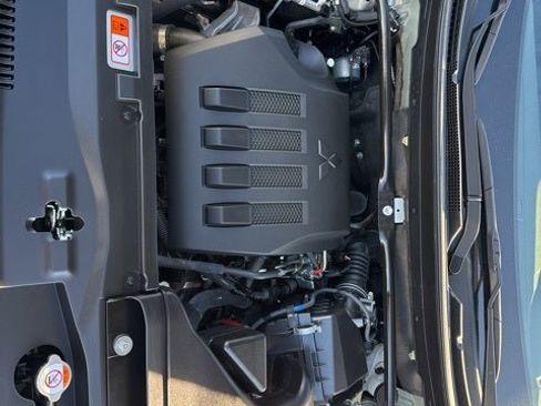 Used 2024 Mitsubishi Eclipse Cross SE image 2