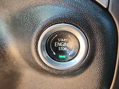 Used 2022 Chevrolet Silverado 1500 LT image 16